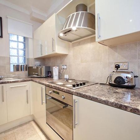 Milestone Apartments Лондон Стая снимка