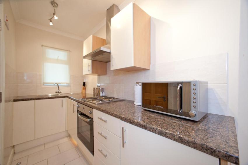 Milestone Apartments Лондон Стая снимка