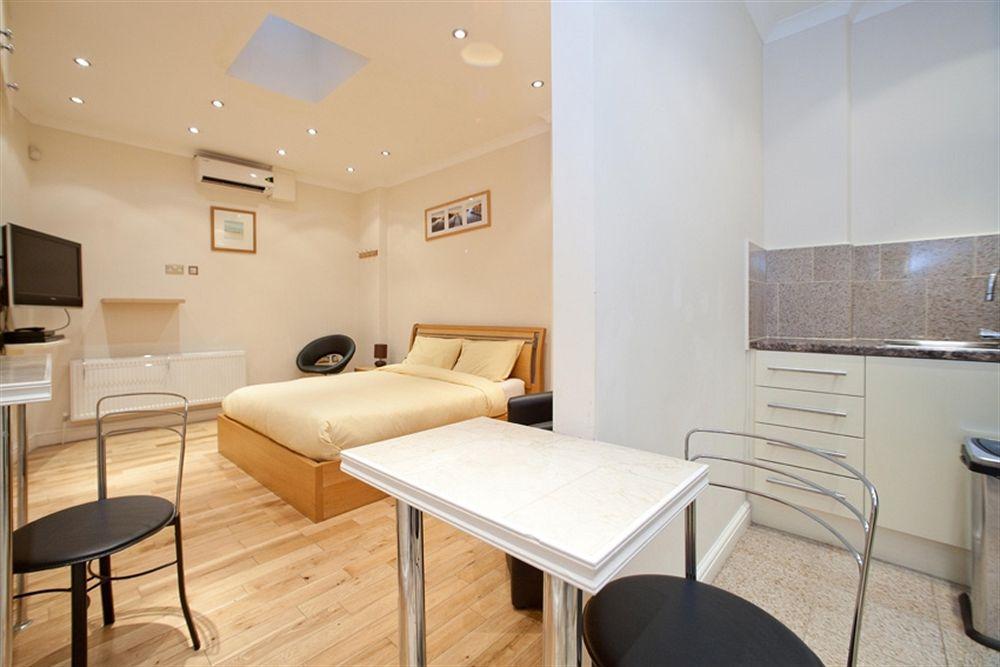 Milestone Apartments Лондон Екстериор снимка