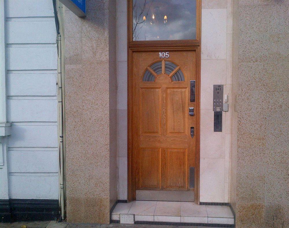 Milestone Apartments Лондон Екстериор снимка