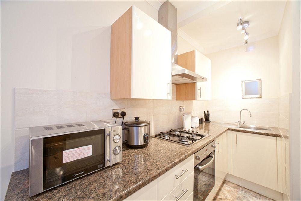 Milestone Apartments Лондон Екстериор снимка