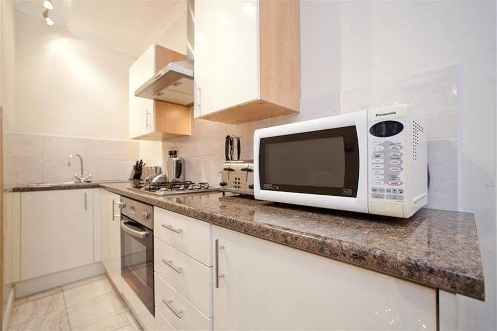 Milestone Apartments Лондон Екстериор снимка